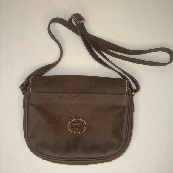 Roots Riverside Crossbody - Picture 2 of 11